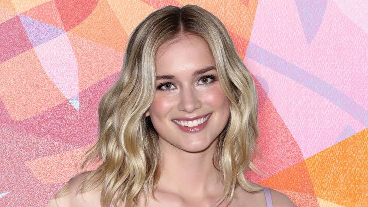 Elizabeth Lail